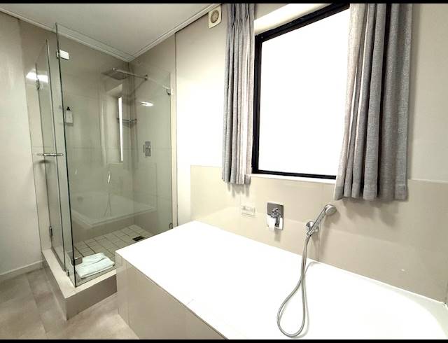 3 BEDROOM APARTMENT FOR SALE IN WAVES EDGE